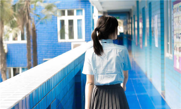 安达如何找到一个可以帮助我生孩子的女人？